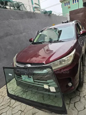 Toyota Highlander 2017 Wwindscreen Glass Available