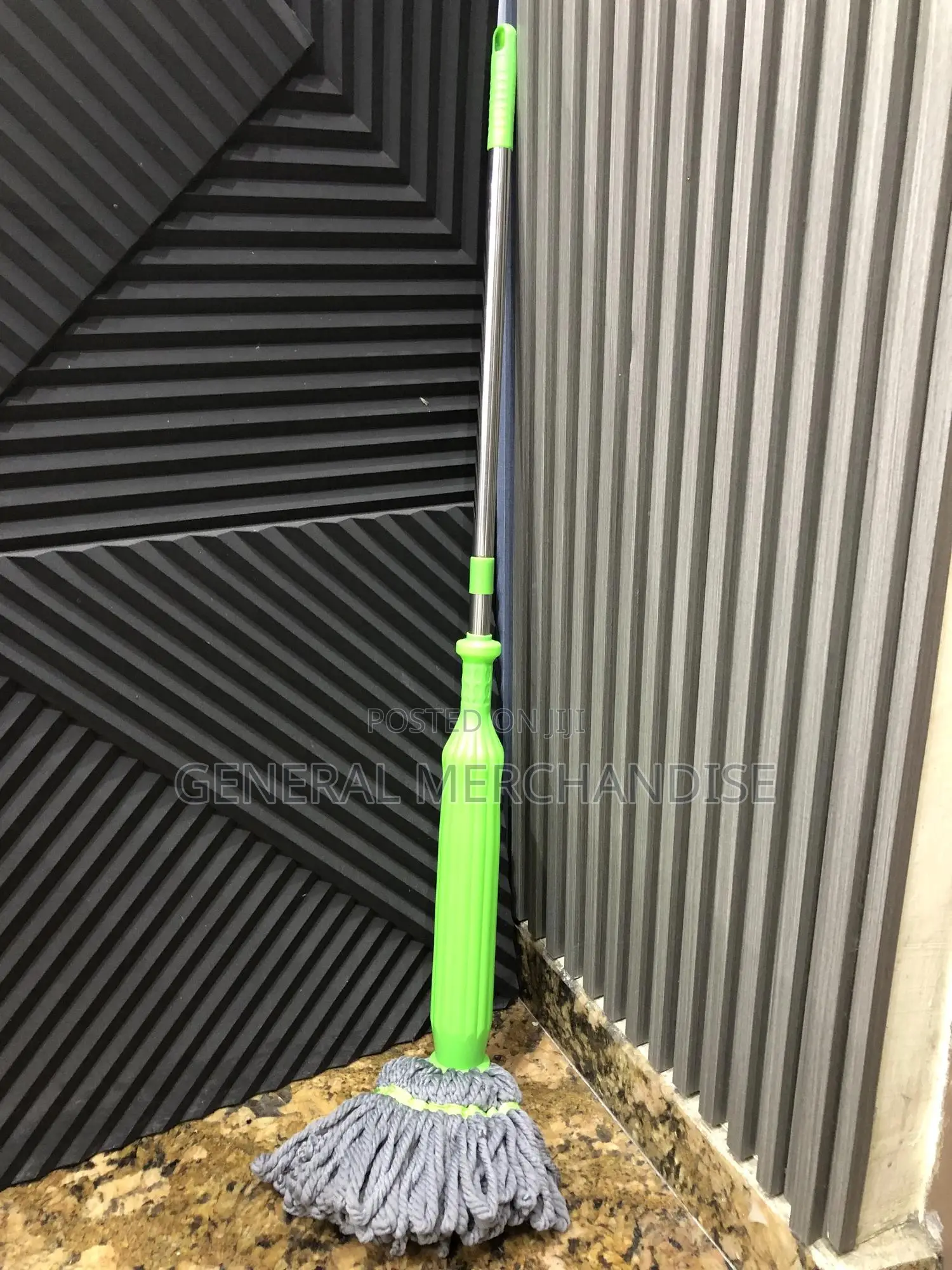Self Squeeze Mop
