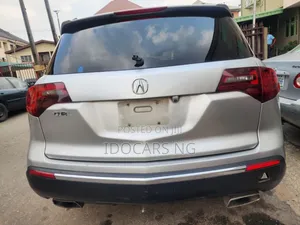 Acura MDX Advance Package SUV AWD (3.7L 6cyl 6A) 2011 Silver