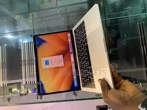 Laptop Apple MacBook Pro 2017 16GB Intel Core i5 SSD 512GB
