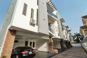 Cozy, Beautiful Luxurious 4 Bedroom Terrace