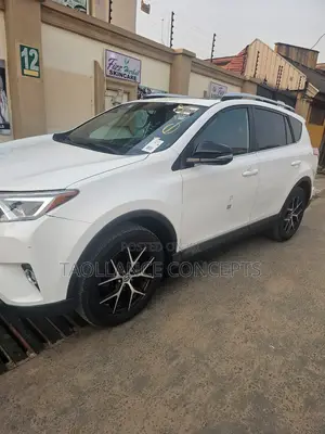 Toyota RAV4 SE AWD (2.5L 4cyl 6A) 2016 White