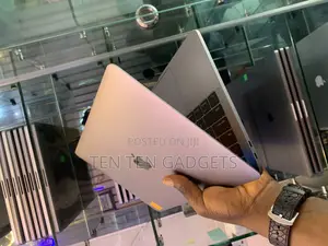 Laptop Apple MacBook Pro 2017 16GB Intel Core I5 SSD 512GB