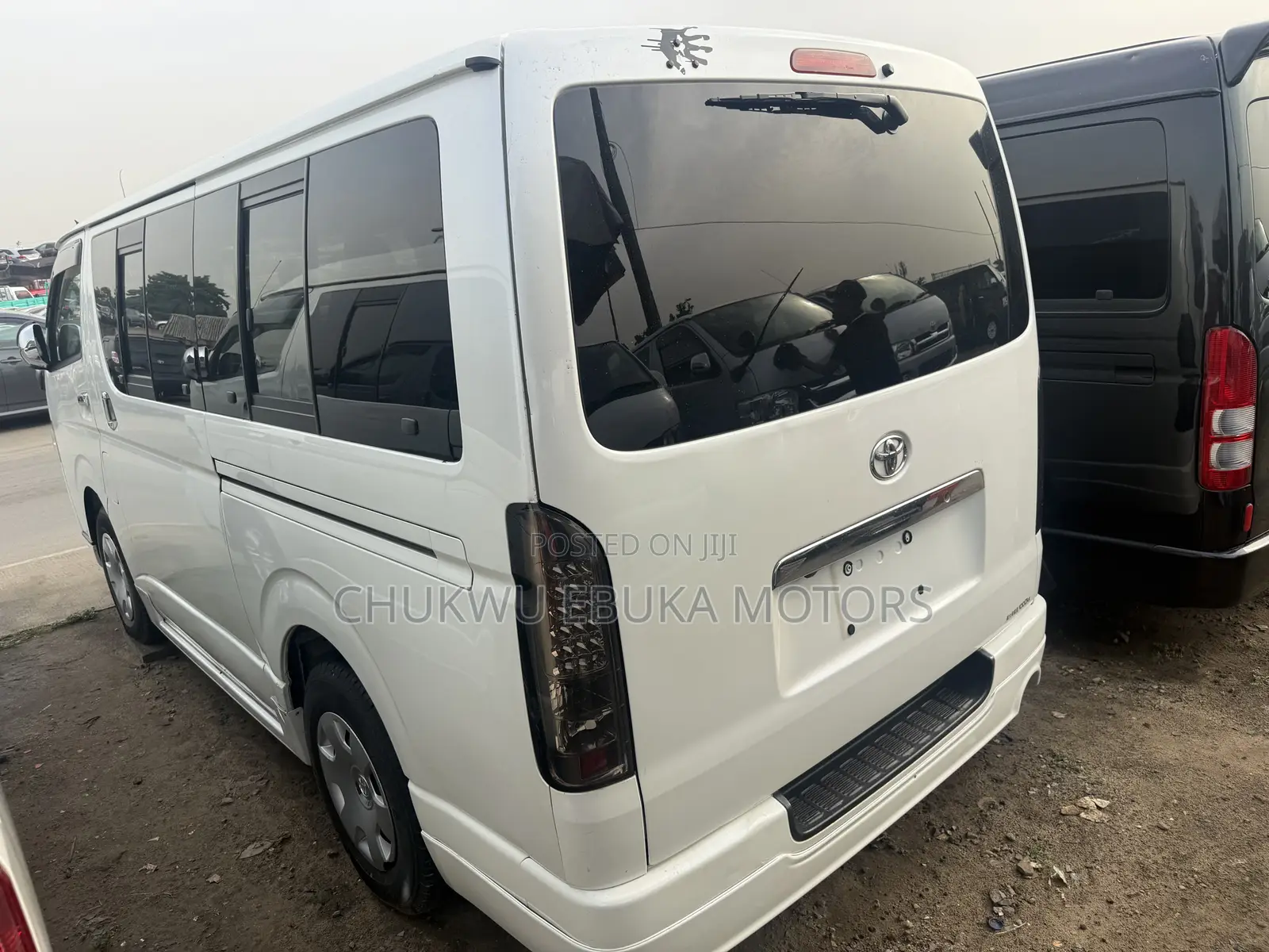 Toyota HiAce 2012 White