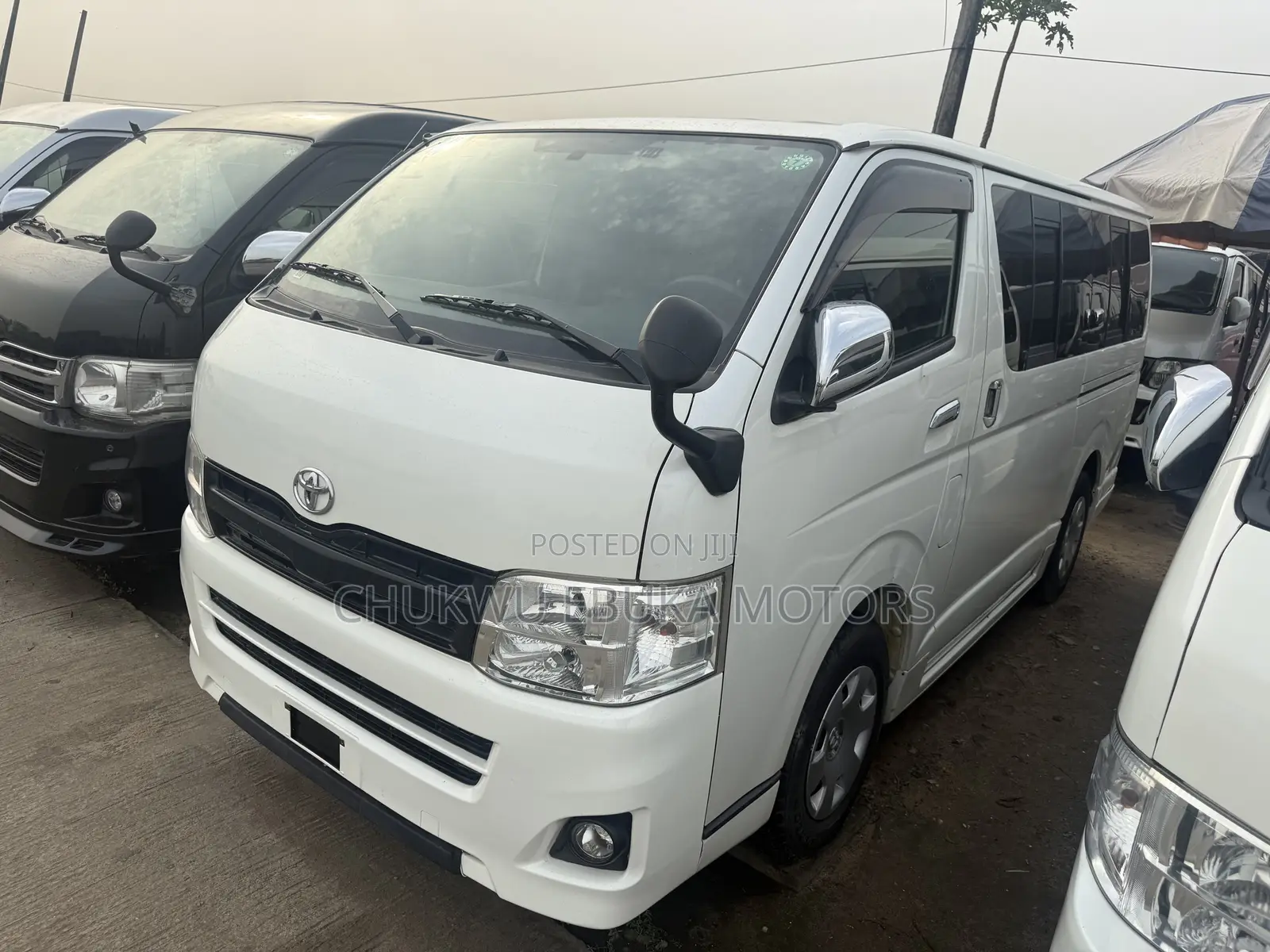 Toyota HiAce 2012 White