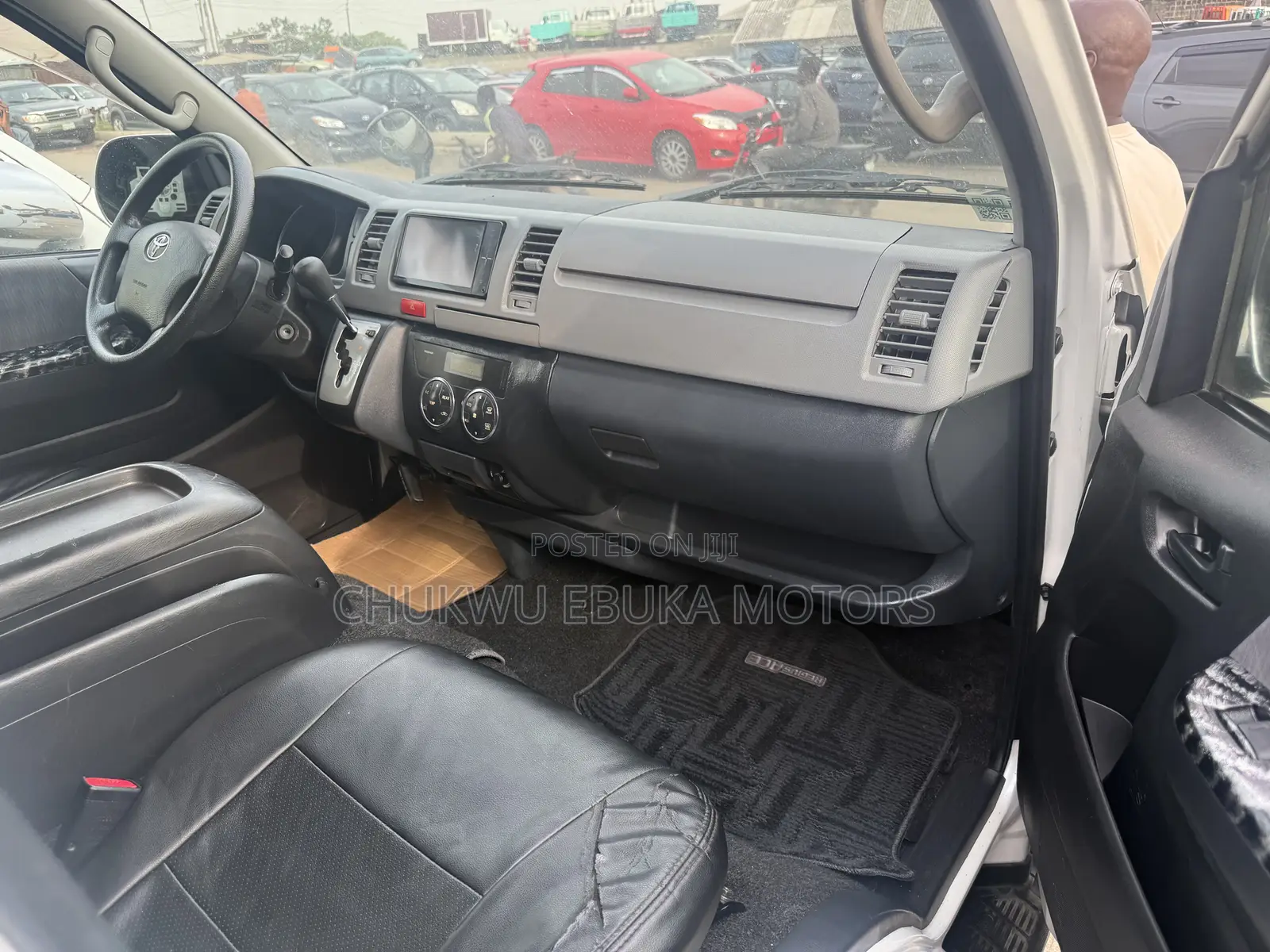 Toyota HiAce 2012 White