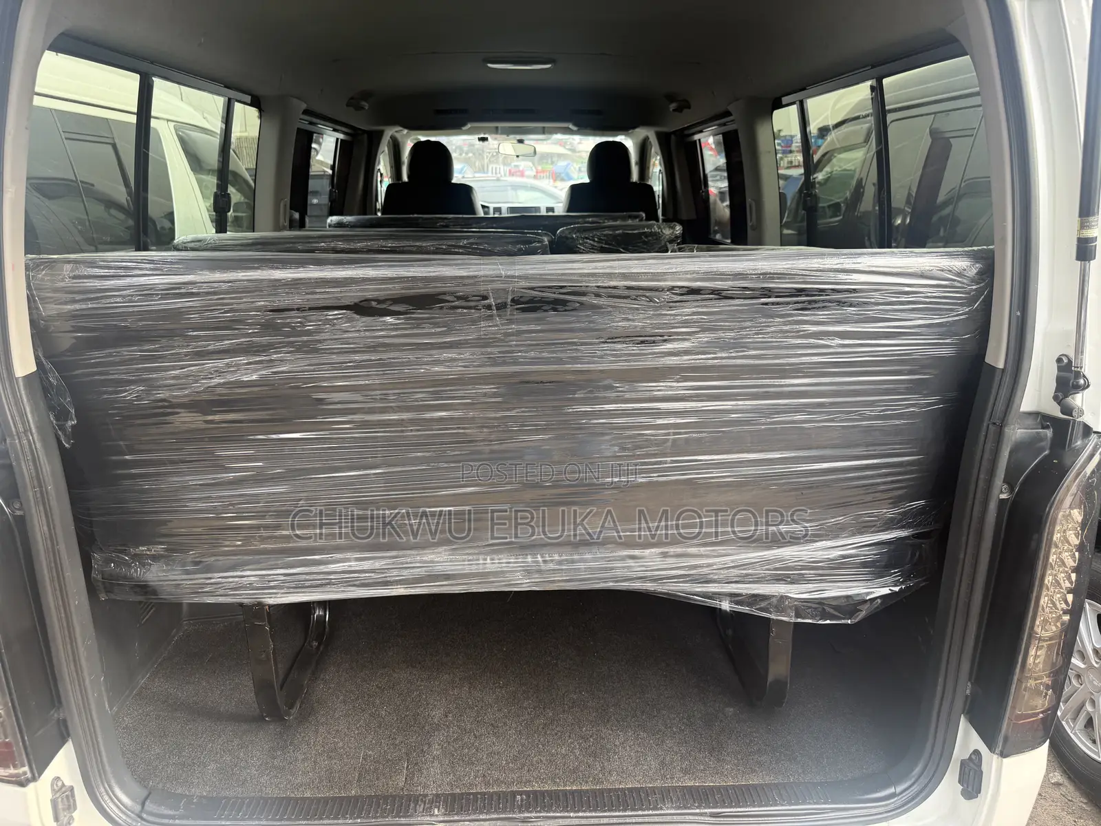 Toyota HiAce 2012 White