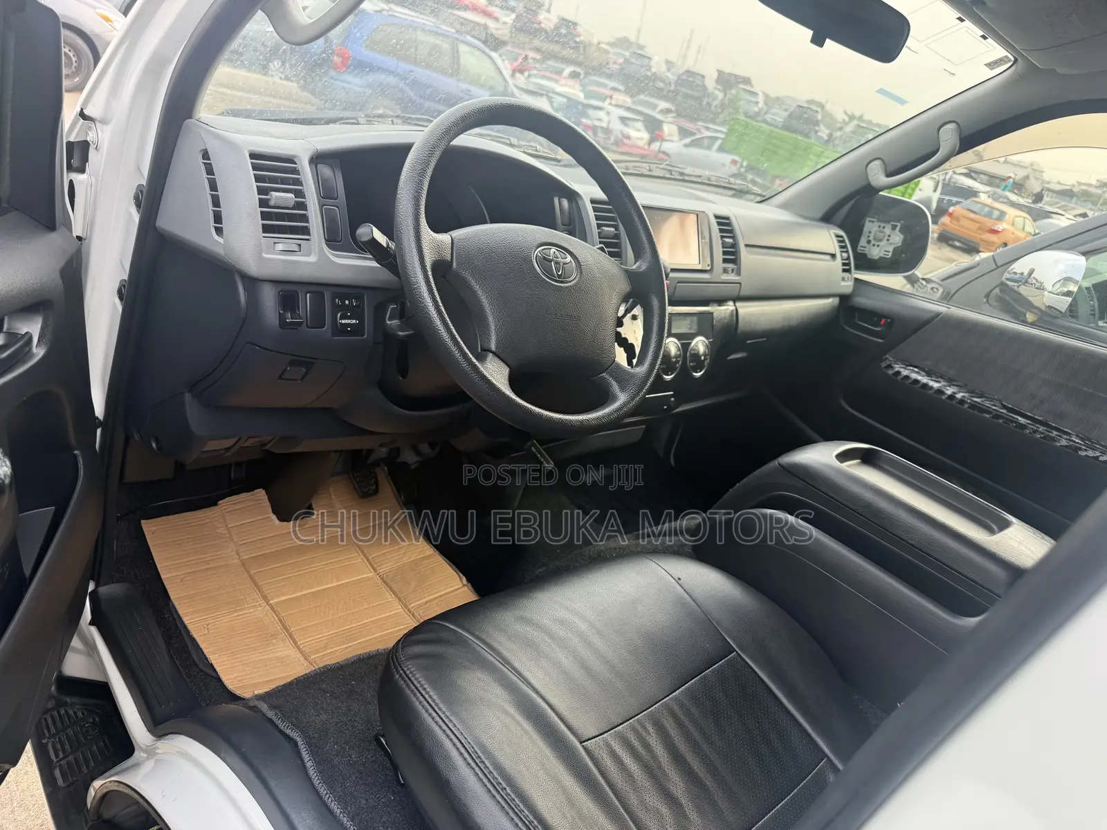 Toyota HiAce 2012 White