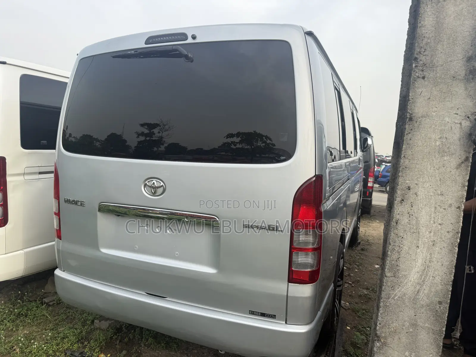 Toyota HiAce 2013 Silver