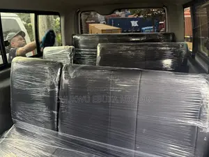 Toyota HiAce 2013 Silver