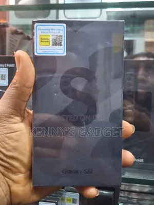 New Samsung Galaxy S22 5G 128 GB Black