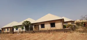 8bdrm Block of Flats in Jos for sale