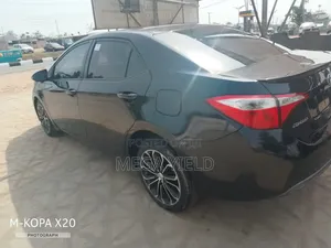 Toyota Corolla S 4dr Sedan (1.8L 4cyl CVT) 2015 Black