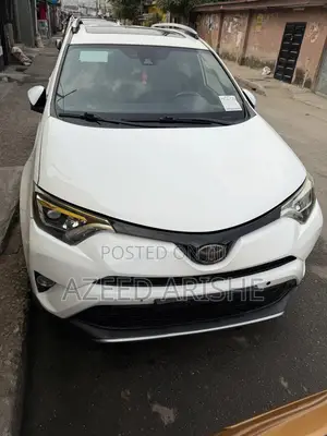Toyota RAV4 SE AWD (2.5L 4cyl 6A) 2016 White