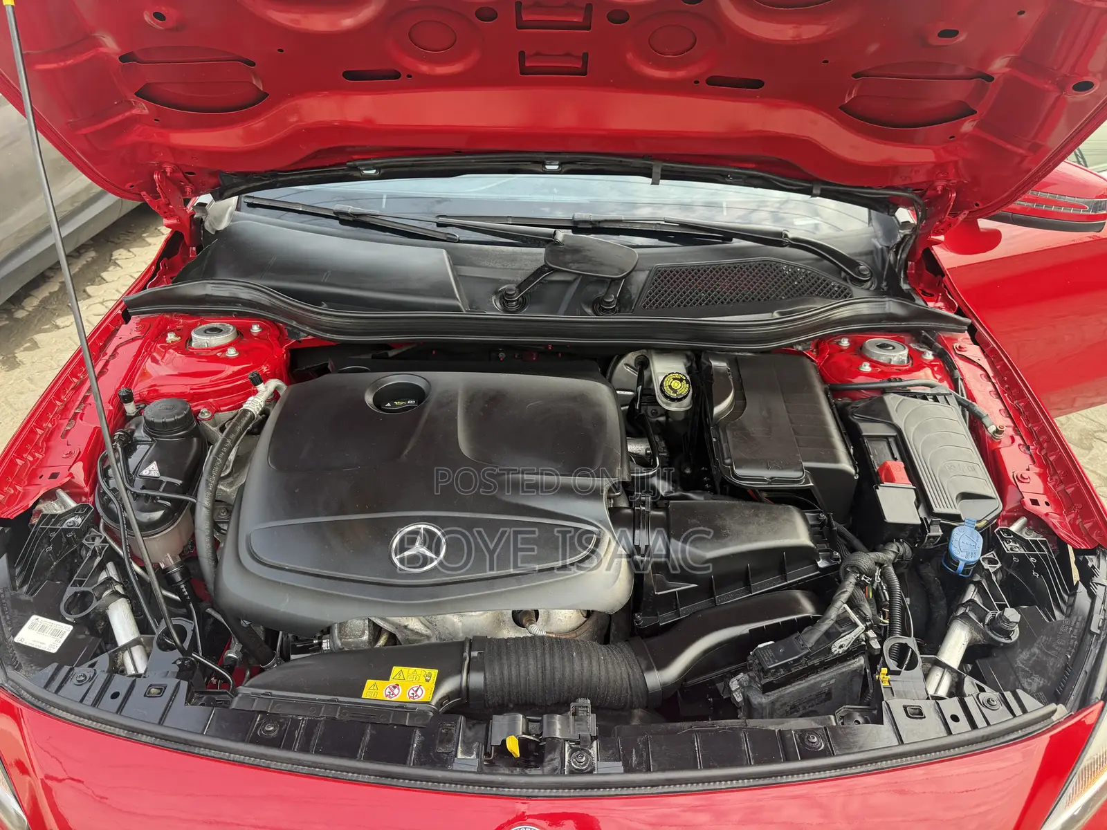 Mercedes-Benz GLA 250 2018 Red