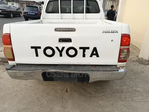 Toyota Hilux 2.0 VVT-i 2010 White