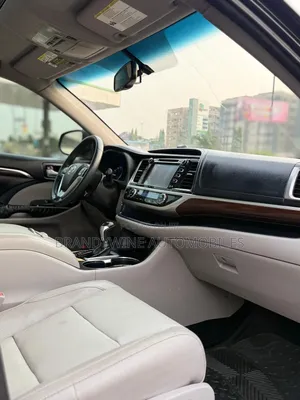 Toyota Highlander Limited V6 4x2 (3.5L 6cyl 6A) 2016 Black