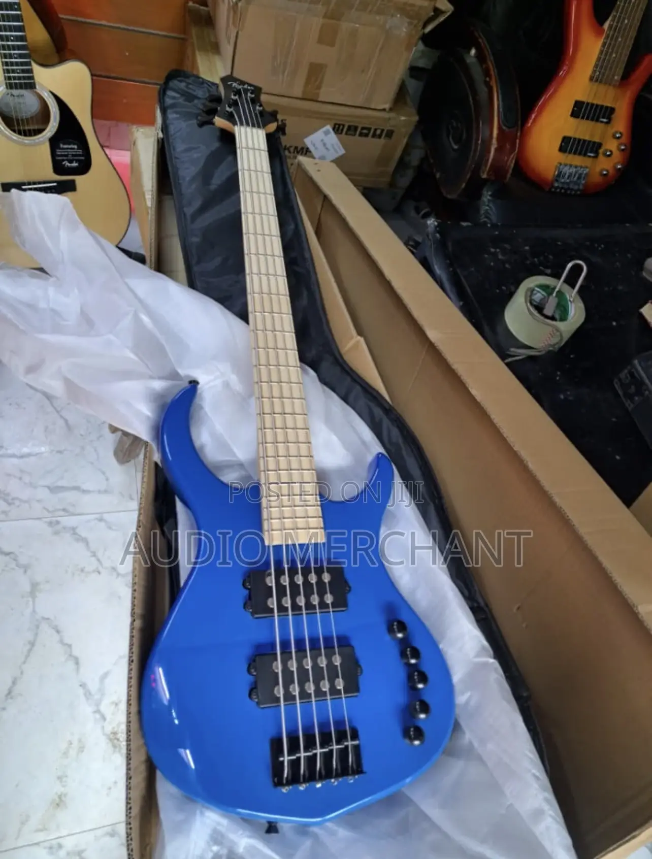 Fender 5 Strings Active Bass Guitar