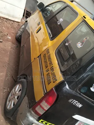 Daihatsu Hijet 2012 Yellow