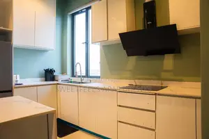 Spacious 3 Bedroom Penthouse With a Fascinating Water Front View.