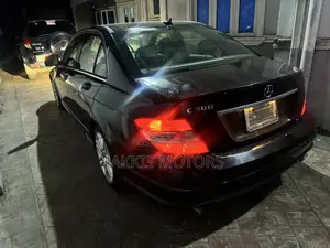 Mercedes-Benz C300 2009 Black