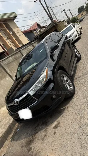 Toyota Highlander XLE V6 4x2 (3.5L 6cyl 6A) 2016 Black