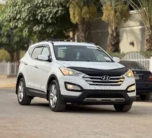 Hyundai Santa Fe 2013 White