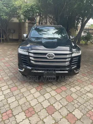 Toyota Land Cruiser 2022 Black