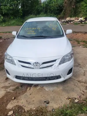 Toyota Corolla LE 4dr Sedan (1.8L 4cyl 4A) 2011 White