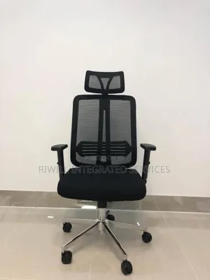 Ergonomic Swivel Visitor's Chair
