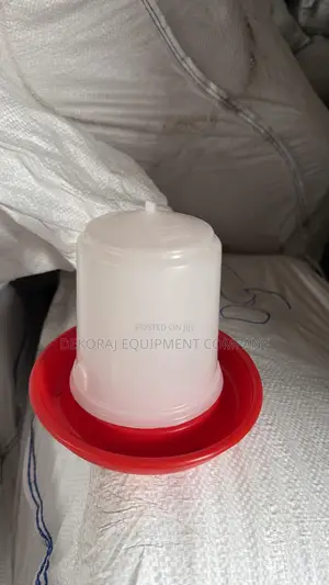 Indian Chick Drinker That Reduces Breakage & Replacement Cost