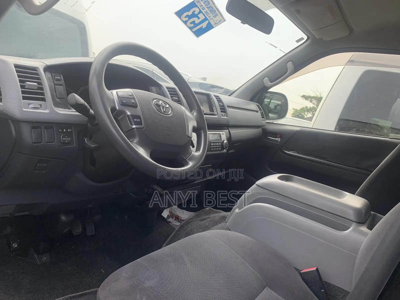 Toyota HiAce 2013 Brown
