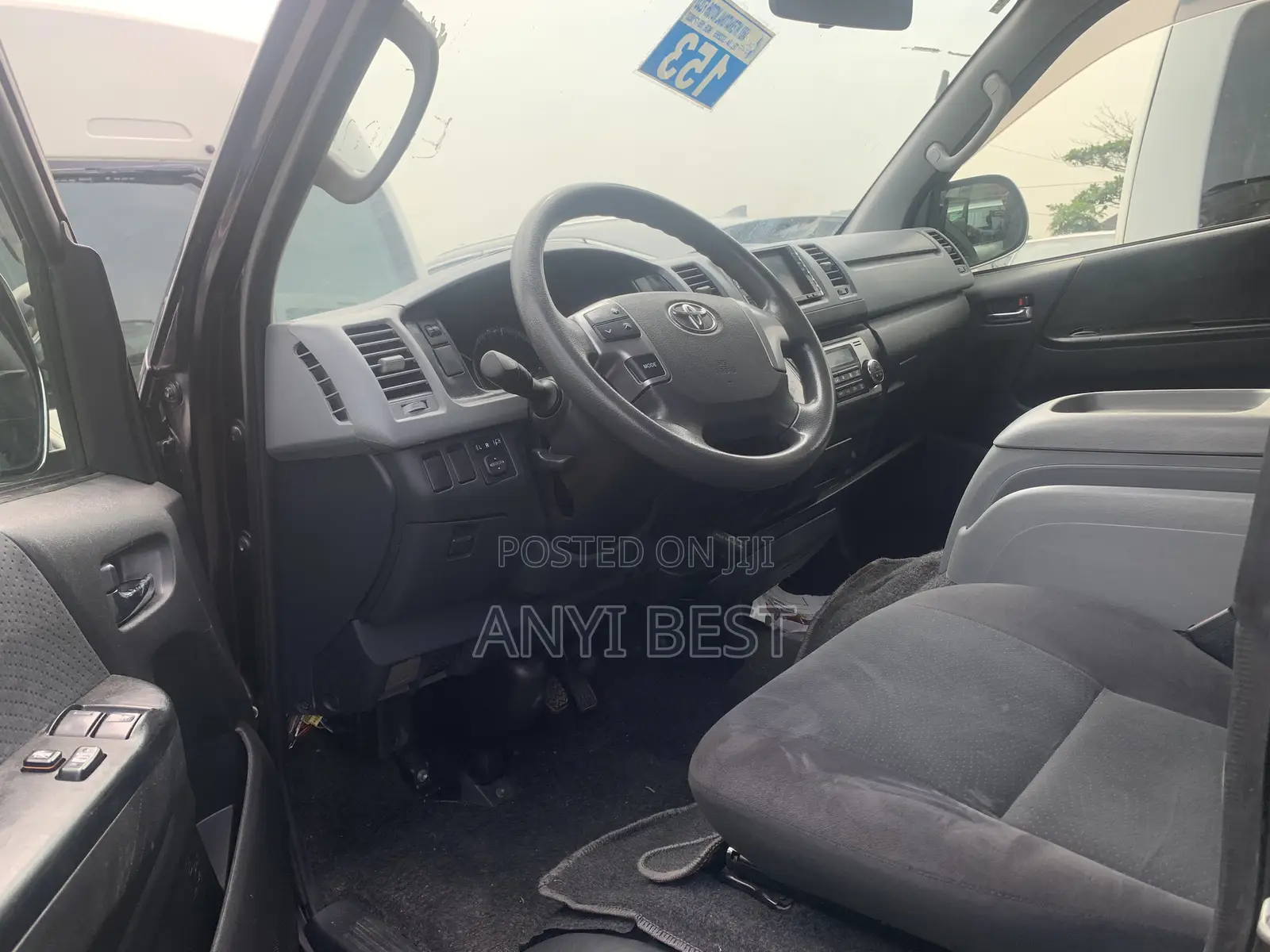 Toyota HiAce 2013 Brown