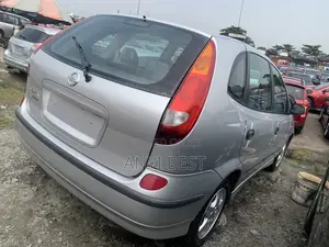 Nissan Almera Tino 2004 Silver