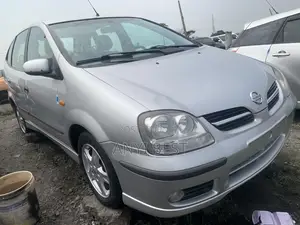 Nissan Almera Tino 2004 Silver