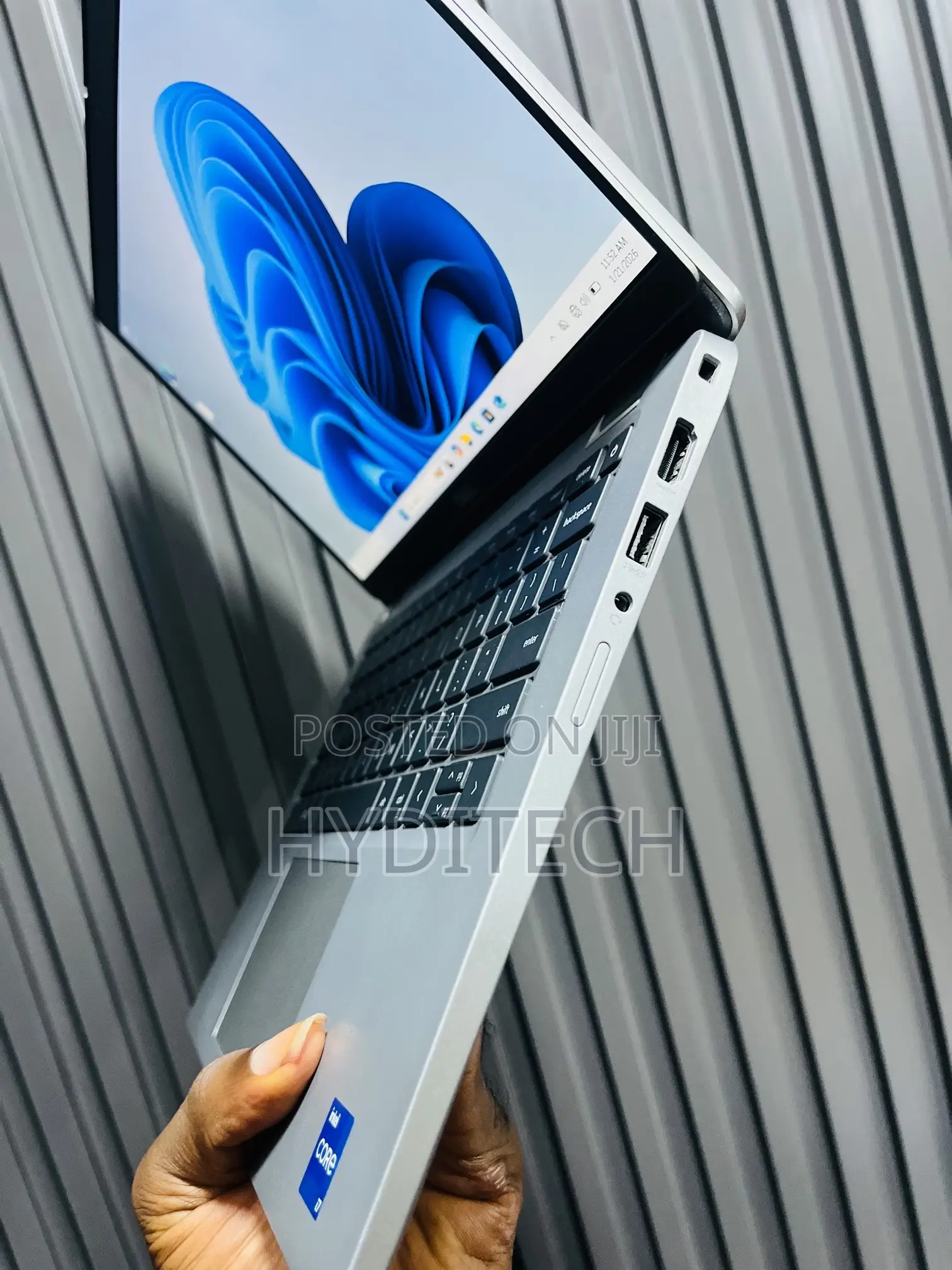 Laptop Dell Latitude 5320 32GB Intel Core i7 SSD 512GB