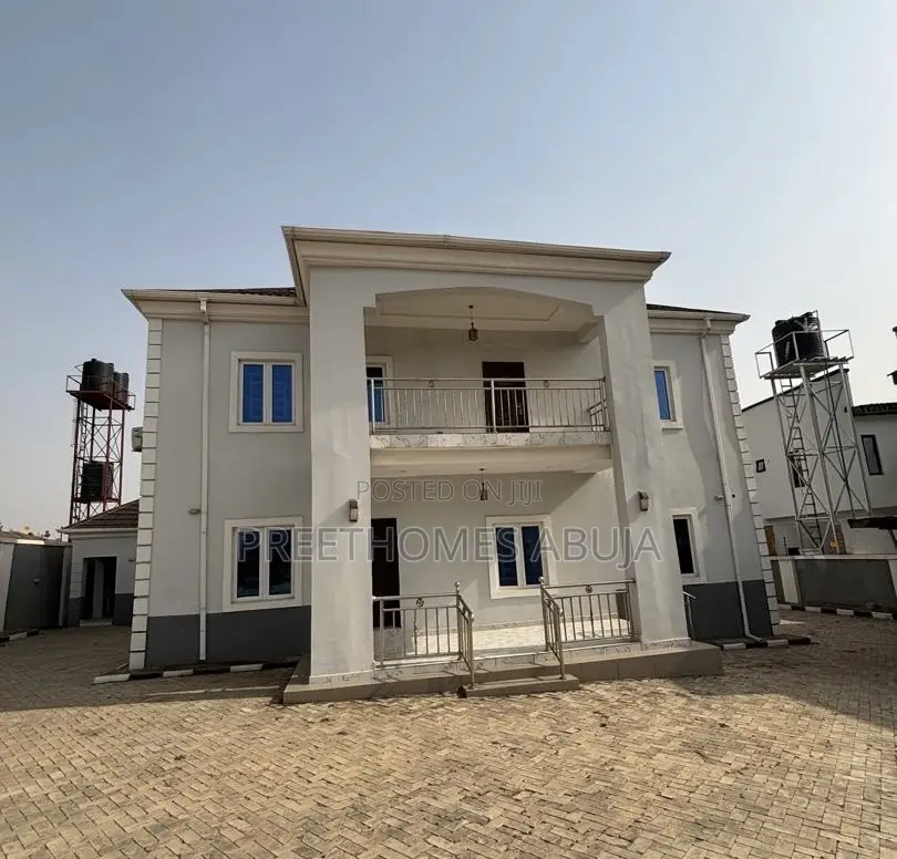 5bdrm Duplex in Naf Valley Estate for sale