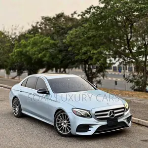 Mercedes-Benz E300 Base RWD Sedan (2.0L 4cyl 9A) 2017 Blue