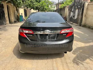Toyota Camry XLE 4dr Sedan (2.5L 4cyl 6A) 2012 Black