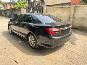 Toyota Camry XLE 4dr Sedan (2.5L 4cyl 6A) 2012 Black