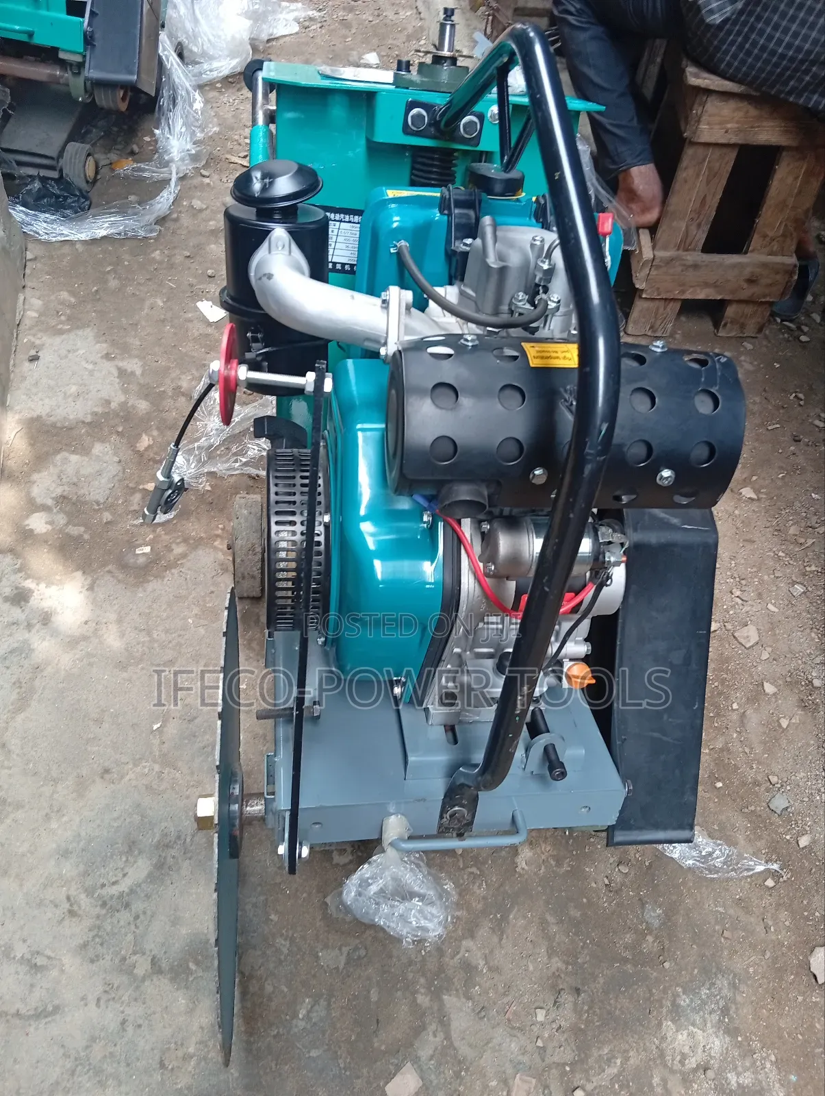 Gasoline Concrete Road Cutter Machine.