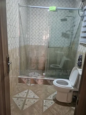 5bdrm Townhouse / Terrace in Kado District for rent
