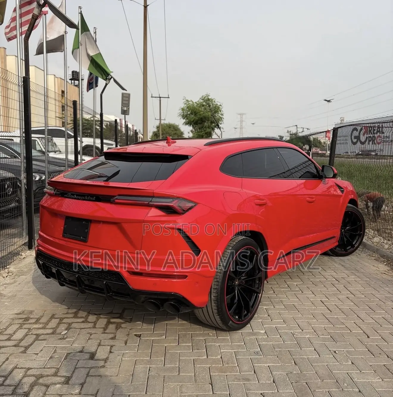 Lamborghini Urus Base 4dr AWD 2020 Red