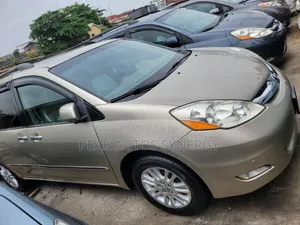 Toyota Sienna XLE Limited 2008 Gold