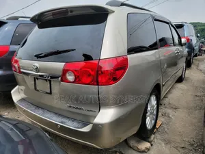Toyota Sienna XLE Limited 2008 Gold