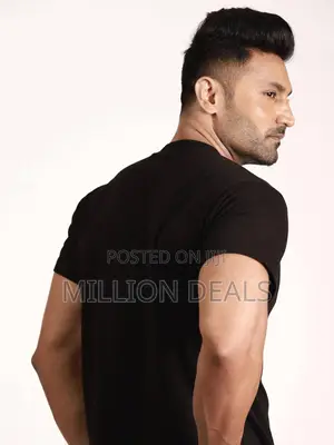 Custom Fit Plain Round Neck T-Shirt Black