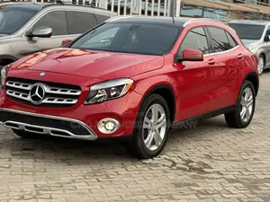 Mercedes-Benz GLA 250 2018 Red