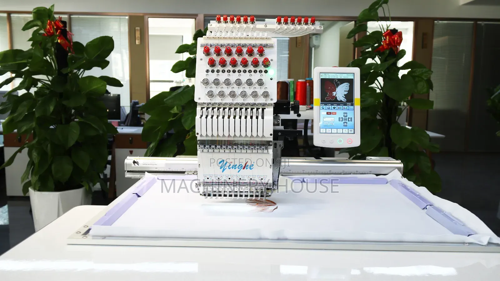 1201 Embroidery Machine Big Working Size
500*800