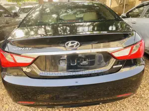 Hyundai Sonata Limited Sedan FWD (2.4L 4cyl 6A) 2011 Black