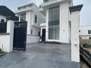 5bdrm Duplex in Harris Drive By Vgc for sale